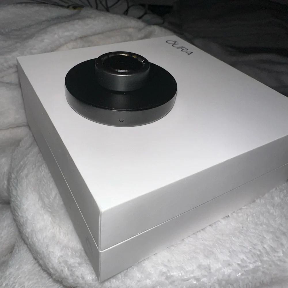 ŌURA Black Ring Charger